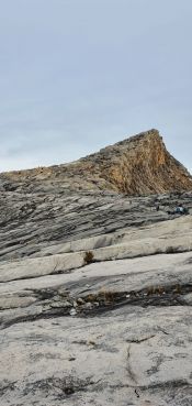 Malaisie Trois Marocaines R Ussissent Lascension Du Mont Kinabalu