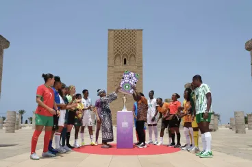 كأس أمم إفريقيا للسيدات - المغرب-2024: الكشف عن الكأس الجديدة للمسابقة في الدار البيضاء
