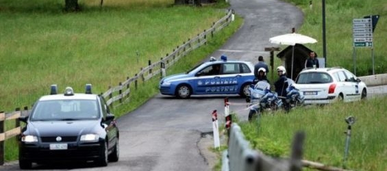 Italian police near on site after a car accident in 2014./Ph.  Patrik Stollarz - AFP