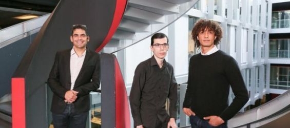From left to right the co-authors of teh scientific paper, Rachid Guerraoui, Allexandre Maurer, El Mahdi El Mhamdi. Ph. Alain Herzog/ EPFL
