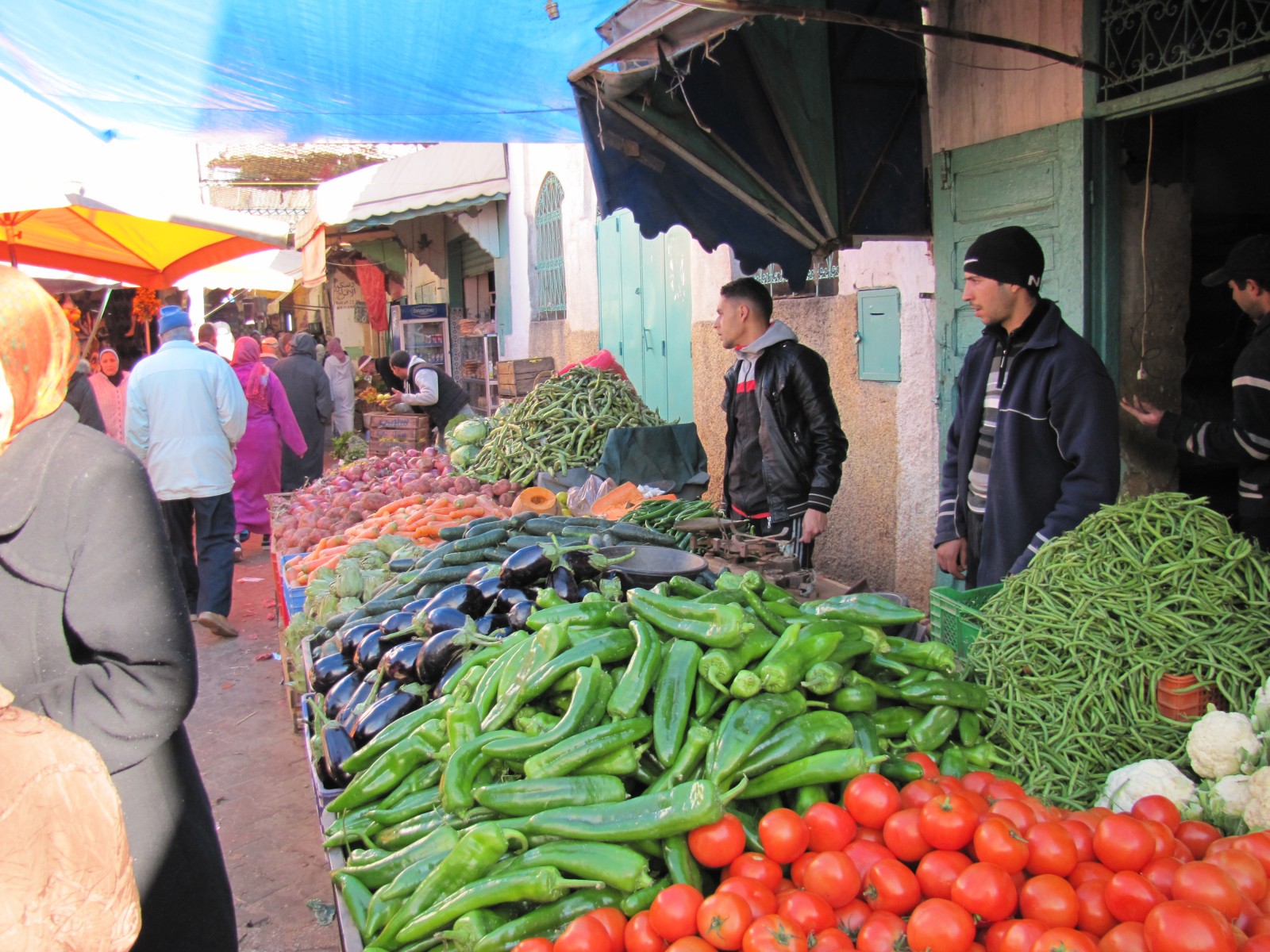 Moroccans struggle to afford vegetables as Ramadan looms - Al