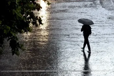 أمطار رعدية قوية وتساقطات ثلجية ورياح عاصفية قوية من السبت إلى الاثنين بعدد من مناطق المغرب