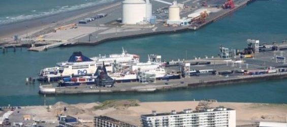 Aerial view of the port of Calais. / Philippe Huguen - AFP.