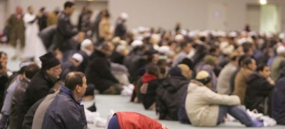 How Muslims celebrate Eid al-Adha abroad./Ph. AFP- Gerard Julien