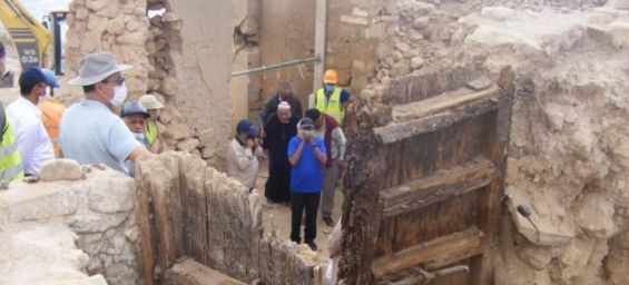 Excavations carried out by a team of Moroccan and Spanish archaeologists have revealed the main entrance to the Kasbah as well as a large wooden gate. / Municipality of Agadir