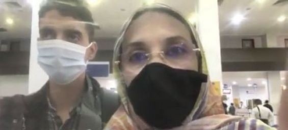 Pro-Polisario activist Aminatou Haidar and her son. / DR