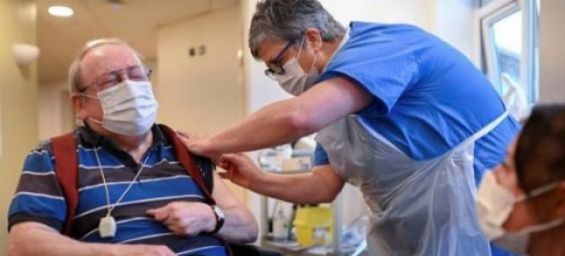 UK : AstraZeneca vaccine shows excellent results with the elderly