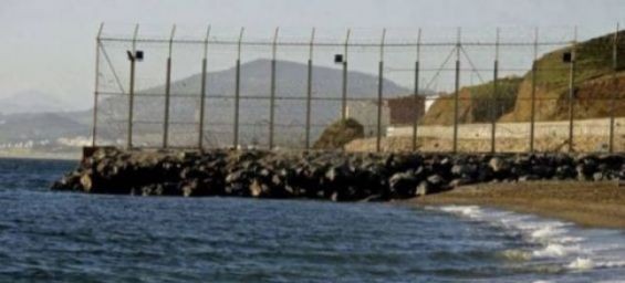 More than 50 young Moroccans swim to Ceuta