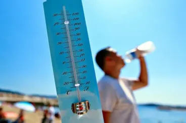 موجة حرتصل إلى 42 درجة بعدد من مناطق المغرب من الثلاثاء إلى الجمعة المقبلين