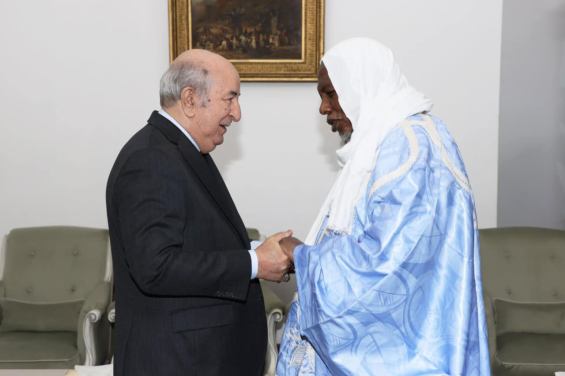 Algerian president Abdelmajid Tebboune and Malian Imam Mahmoud Dicko. / Ph. DR