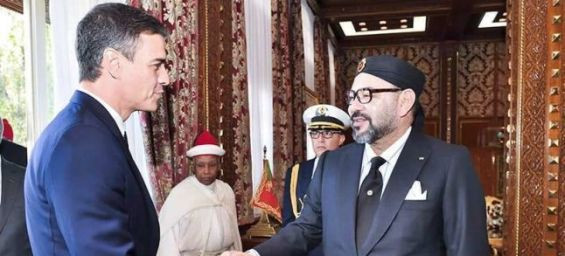 Spanish Prime Minister Pedro Sanchez received by king Mohammed VI during a 2018 visit. / Ph. Archives
