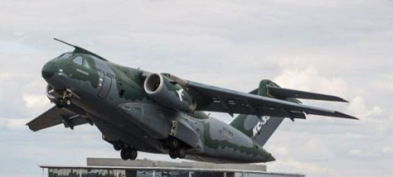 The Embraer C-390 Millennium is a medium-size, twin-engine, jet-powered military transport aircraft designed and produced by Brazil. / Ph. Wikipedia 