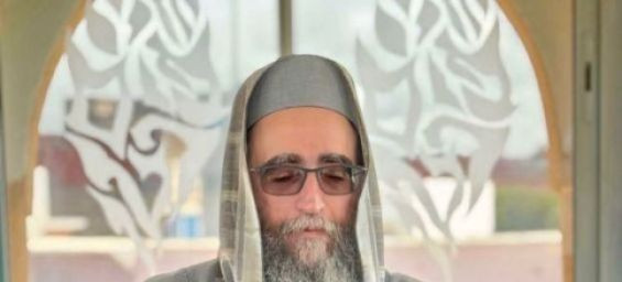 Israeli rabbi visits Morocco, prays for Israelis «engaged in a terrible war»