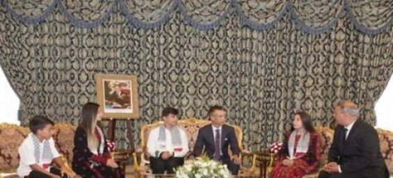 Crown Prince Moulay El Hassan meets Al-Quds children at summer camps