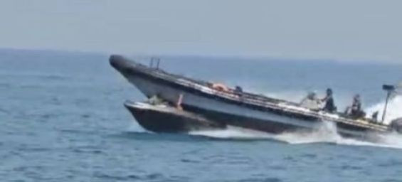 Boat involved in Civil Guard maneuver registered in Valencia and intended for irregular migration