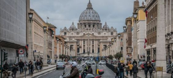 Moroccan drivers in Italy struggle with license conversion delays