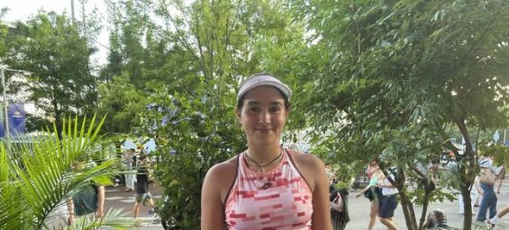 Malak El Allami, an 18-year-old Moroccan tennis player. / Ph. DR