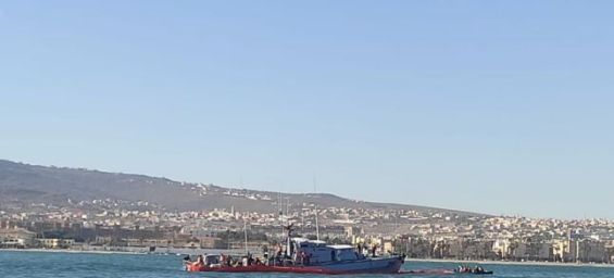 Maroc : L’opération de sauvetage d’un patrouilleur près de Nador se poursuit