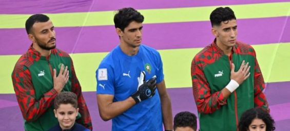 Bounou minutes before the start of the game against Belgium in 2022 World Cup. / Ph. Getty images