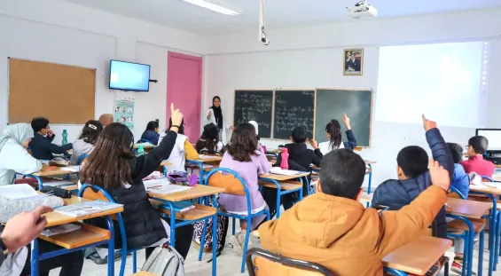بعد الجلسة الشهرية لرئيس الحكومة، ما مصير مدارس الريادة؟