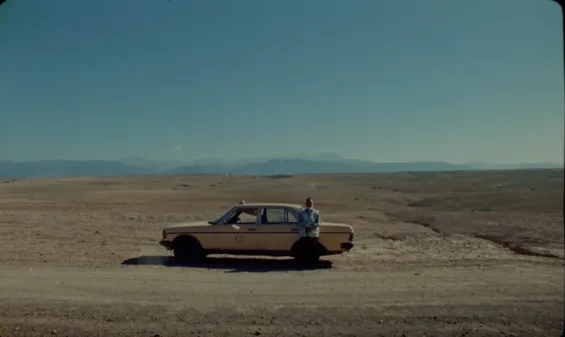 NOWNESS documentary on the Mercedes-Benz 240D which has served as Morocco's primary taxi vehicle for decades. / Ph. Screenshot- Nowness