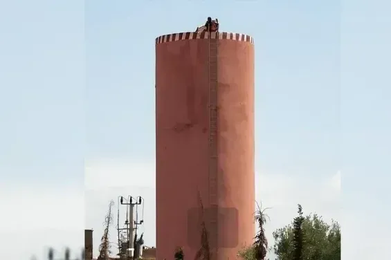 Man who staged protest atop water tank in Oulad Youssef never filed complaint about father