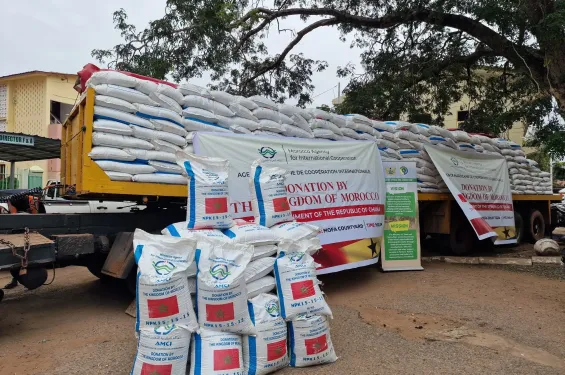 A donation of 2,000 metric tonnes of fertilizer from Morocco to Ghana, delivered on Monday, July 28, 2025. / Ph. DR