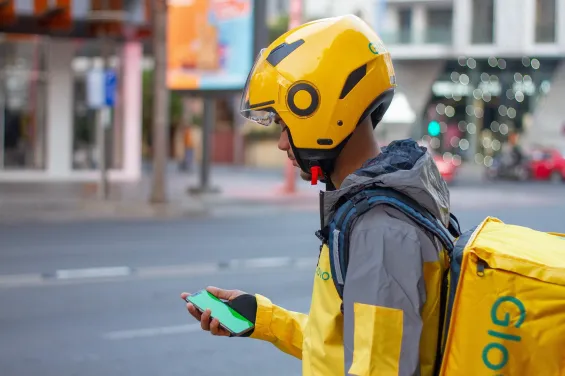 Glovo Morocco settles with Competition Council enhancing transparency and support for delivery workers