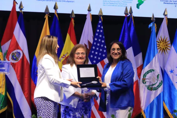 Morocco's Amina Bouayach receives key to the city of San Salvador