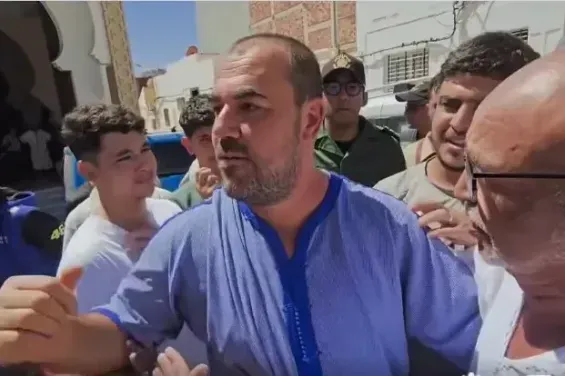 Nasser Zefzafi granted exceptional leave from prison to attend father’s funeral in Al Hoceima