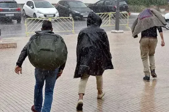 Severe weather prompts class suspensions in northern Moroccan provinces