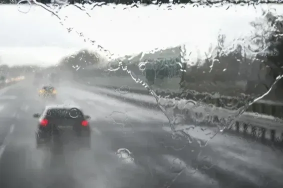 Transport Ministry urges caution as severe weather hits Morocco
