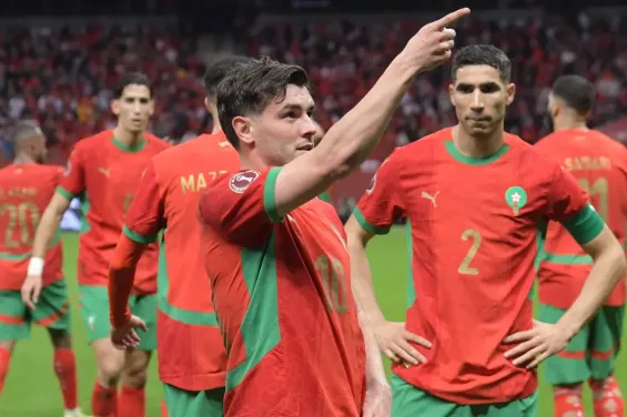 Morocco’s Brahim Diaz celebrates goal with teammates, including Achraf Hakimi. / Ph. IMAGO / Xinhua