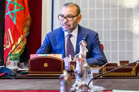 King Mohammed VI holds calls with Gulf leaders, condemns attacks