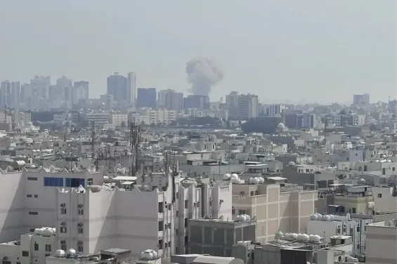 A visual shared on social media showing an explosion in Bahrain . / Ph. DR