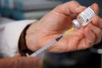 Covid-19 : L'Agence européenne reconnaît un lien entre le vaccin AstraZeneca et les thromboses