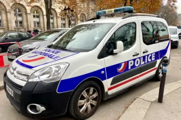 فرنسا تفكك شبكة عائلية هربت المخدرات عبر المغرب وهولندا