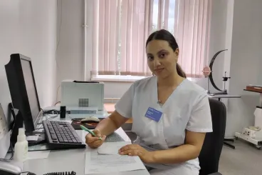 وزارة الصحة الروسية تسلط الضوء على مسار طبيبة مغربية في نوفوكوزنيتسك