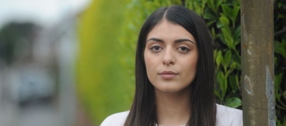 Safia Sadki was beaten and racially assaulted by two women in the UK./Ph. Simon Renilson