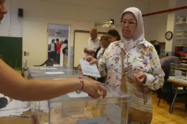 Dutch-Moroccans shun the ballot box, but a campaign aims to reverse the trend