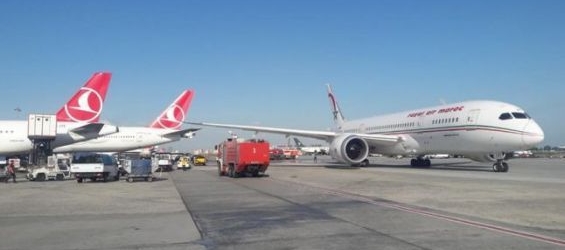 Both RAM and Turkish Airlines planes have been damaged. / Facebook Aeronews