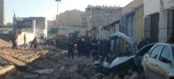 A wall collapsed in Casablanca killing three people and injuring a woman./ Ph. Yabiladi. Mehdi Moussahim