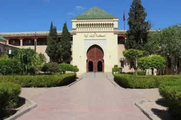وضع شخص قام بانتحال صفة وكيل الملك رهن تدبير الحراسة النظرية بمراكش