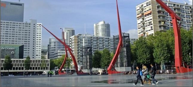 Theatre square in Rotterdam./Ph. DR