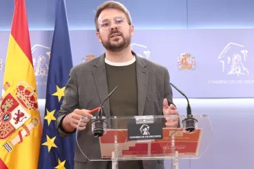 حزب سومار يطالب حكومة سانشيز باستدعاء سفيرة المغرب بعد مقتل قيادي في البوليساريو