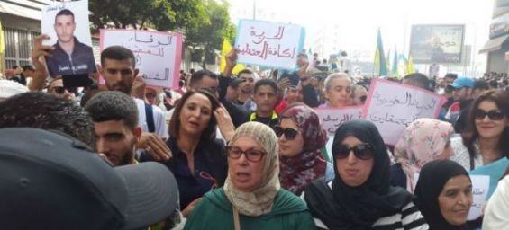 Hundreds marched on Sunday in Casablanca to demand the relase of the Hirak detainees./Ph. Youssef Dahmani- Yabiladi