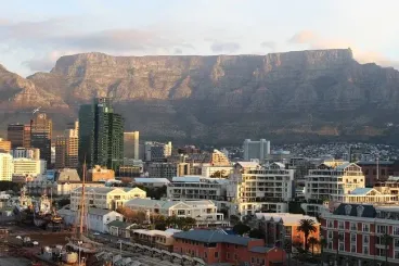 Afrique du Sud : Des appels à un service consulaire accessible aux MRE de Cape Town