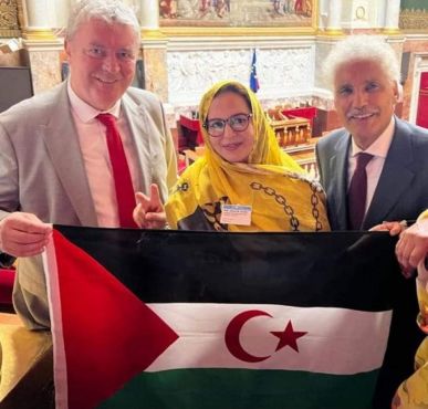 Sultana Khaya et le Polisario en visite à l’Assemblée française