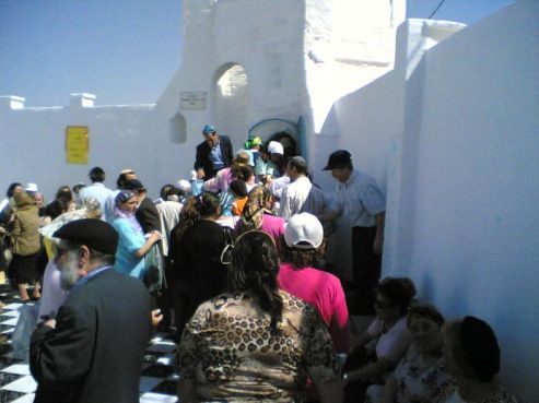Des juifs participant à la Hilloula du tasdik. / Ph. Dafina.net