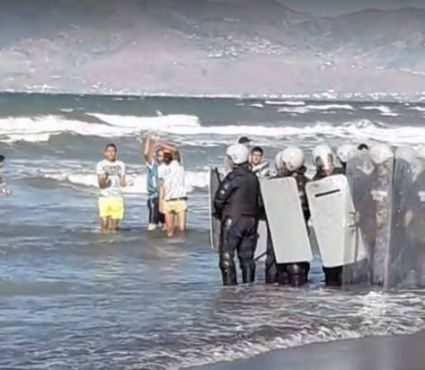 «Hirak» : Des marches pied dans l’eau à Al Hoceima